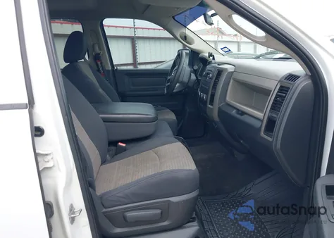 2010 Dodge Ram 1500 St z USA, uszkodzony, nr VIN 1D7RV1CT0AS187904